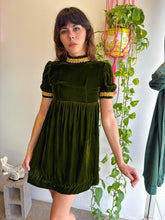 1960s Avocado Green Velvet Puff Sleeve Babydoll Mini Dress - XS/S