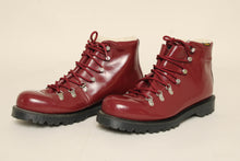 00s Dr. Martens Holt Boots
