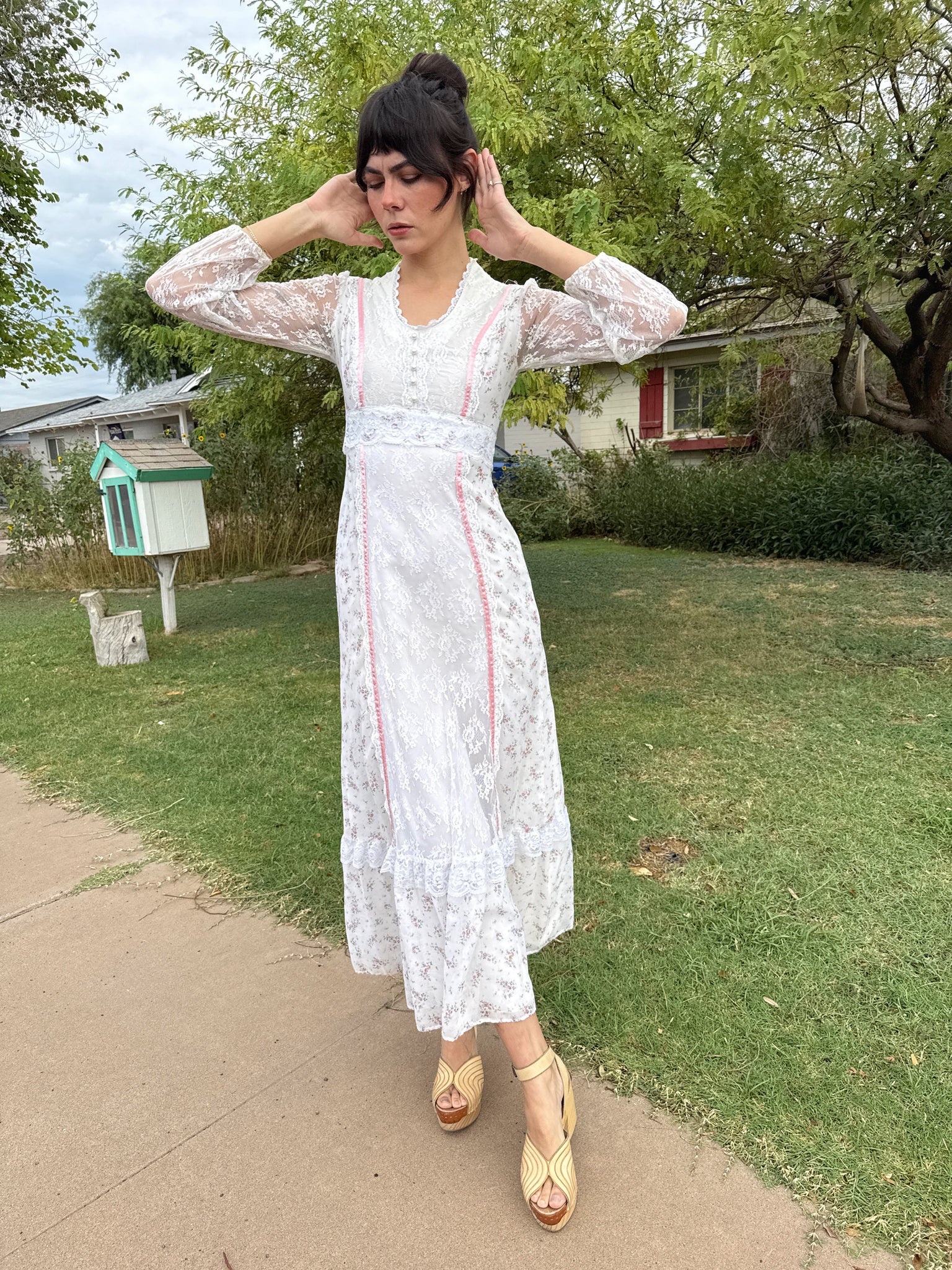 prairie dress vintage 201 This 70s cotton maxi dress has a smocked bodice 70s Pink Prairie Dress