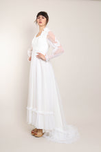 70s Queen Anne Collar Dress With Train