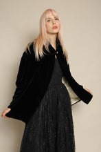 1930s Black Velvet Shirred Evening Coat With Collar