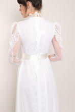 70s Country Elegance Dress With Train
