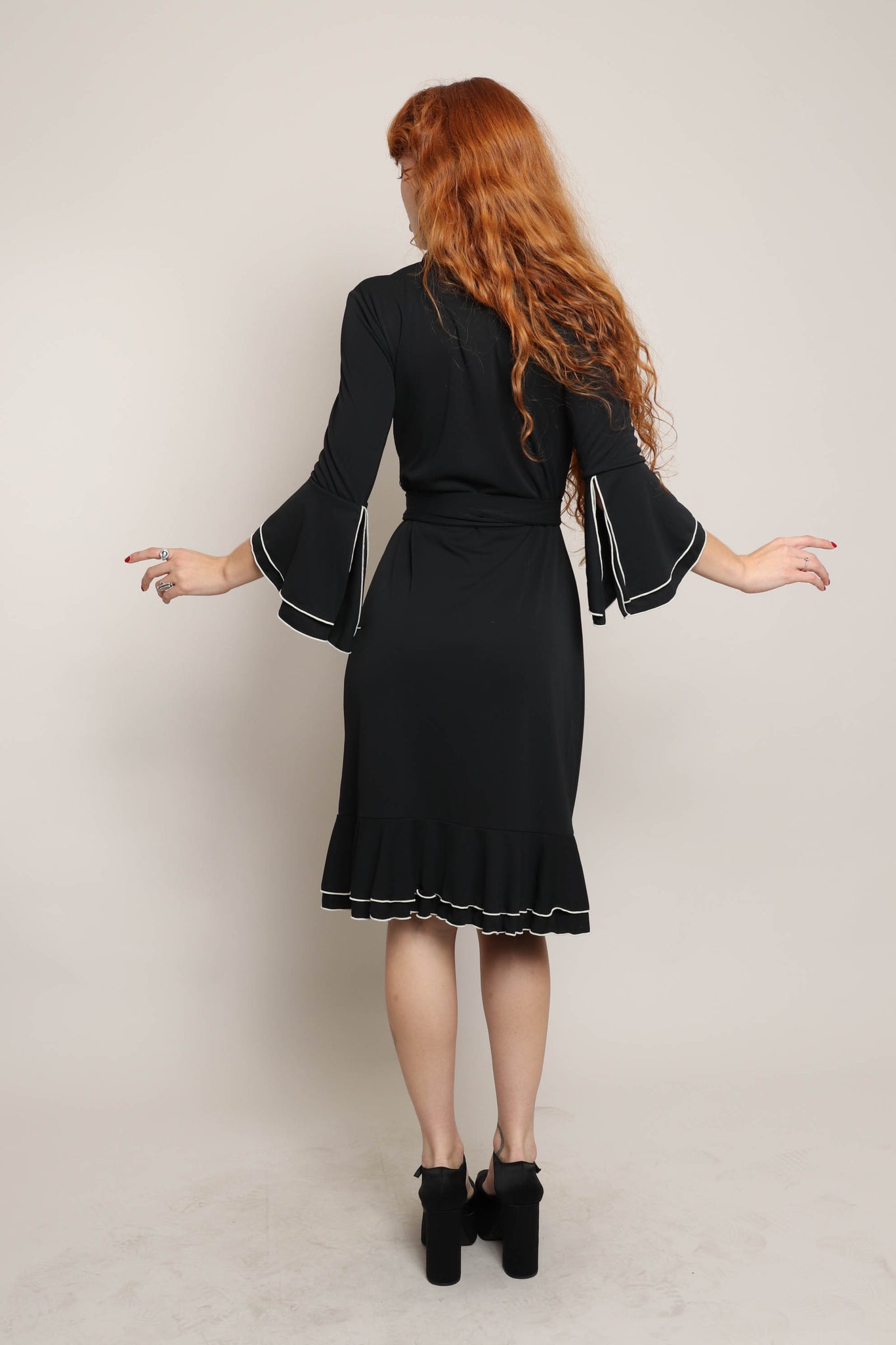 00s Express Bell Sleeve Dress Luxie Vintage 00s Express Bell Sleeve Dress Luxie Vintage