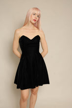 1990s Gunne Sax By Jessica McClintock Black Velvet Sweetheart Mini Dress