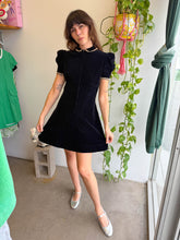 1940s Doris Dodson Black Velvet Dress With Front Zipper & Accent Collar - M
