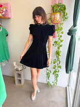 1940s Doris Dodson Black Velvet Dress With Front Zipper & Accent Collar - M