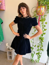 1940s Doris Dodson Black Velvet Dress With Front Zipper & Accent Collar - M