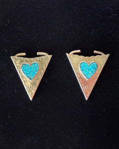 ❤️ 90s Turquoise Heart Collar Clips