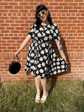 90s Daisy Print Trapeze Dress