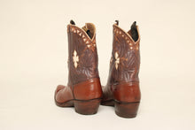 Justin Cowboy Boots With Inlays