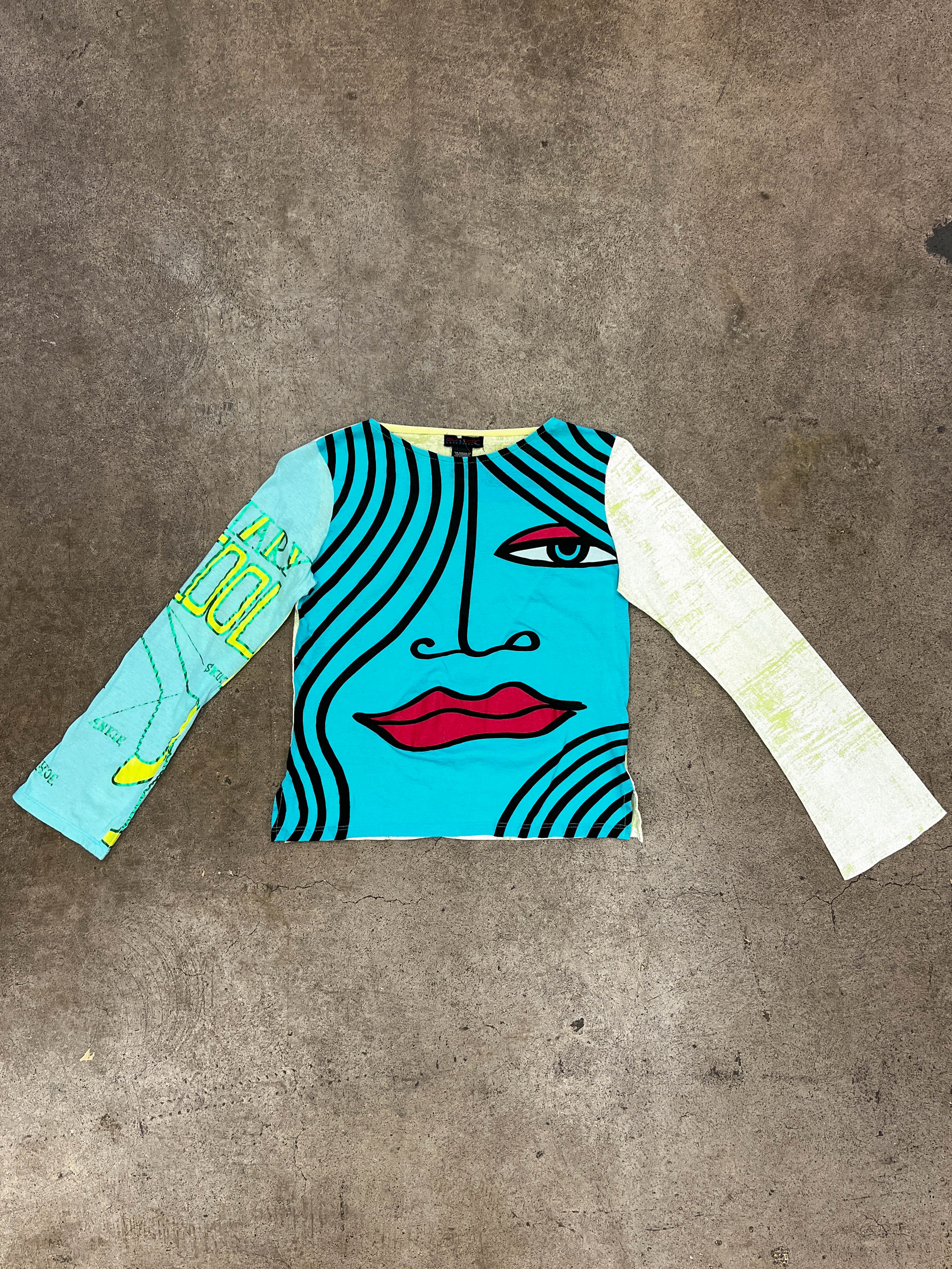 Y2K Custo Barcelona Blue Face Bell Sleeve Shirt – Luxie Vintage