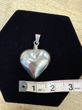 ❤️ 70s Heart Shaped Sterling Silver Pendant