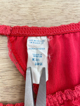 ❤️ 80s Red Lace Garter Belt