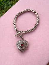 ❤️ 90s Heart Shaped Locket Bracelet