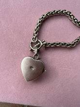 ❤️ 90s Heart Shaped Locket Bracelet