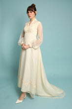 70s Romantic Bishop Sleeve Wedding Dress With Train