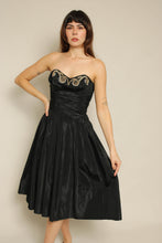 1950s Black Taffeta Fit & Flare Dress With Sweetheart Neckline