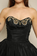 1950s Black Taffeta Fit & Flare Dress With Sweetheart Neckline