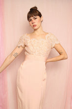 ❤️ 50s Pink Scalloped Lace Dress