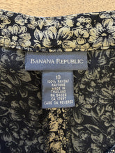 Y2K Banana Republic Taupe Floral Mini Skort