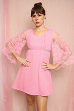 ❤️ 70s Lace Bell Sleeve Dress