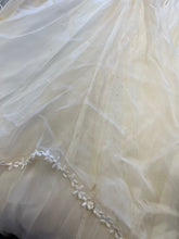 70s Daisy Trim Dress With Train