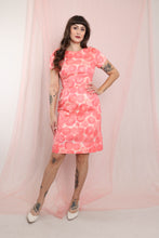 ❤️ 60s Watercolor Rose Dress